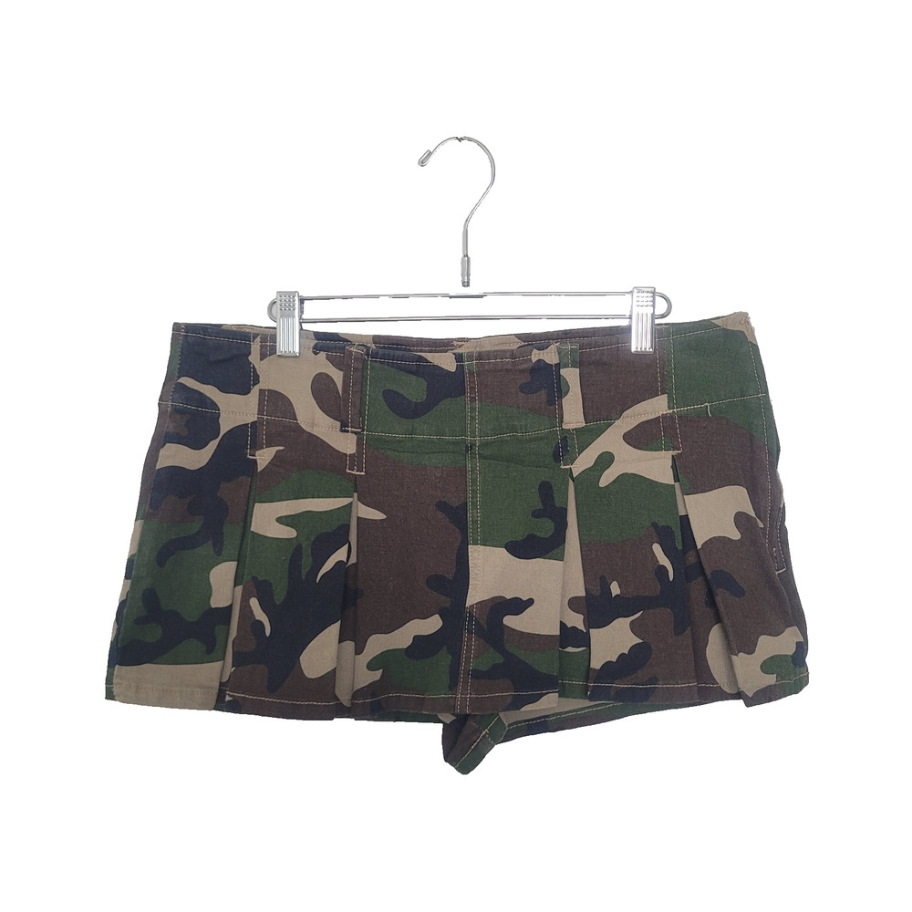 Almost Famous Micro Mini Skirt Skort Size L Camo Pleated Grunge Edgy Baddie Y2k